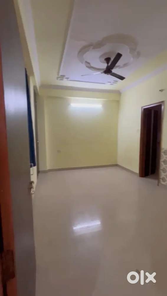 2 BHK FLAT AVAILABLE IN SAKET NAGAR
