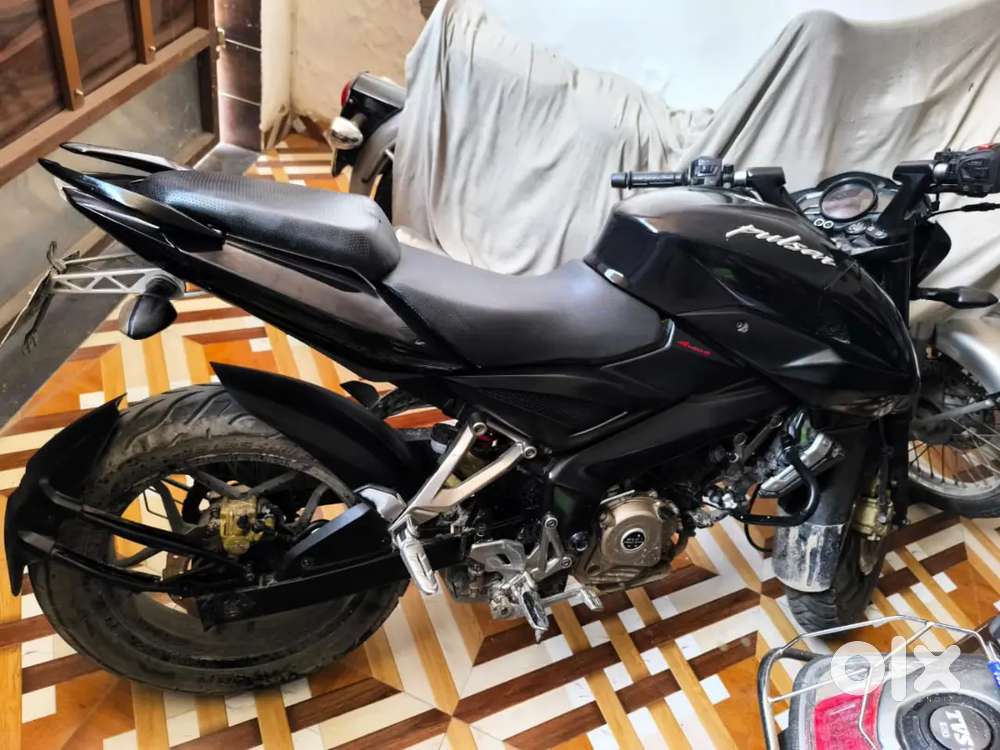 pulsar ns 200