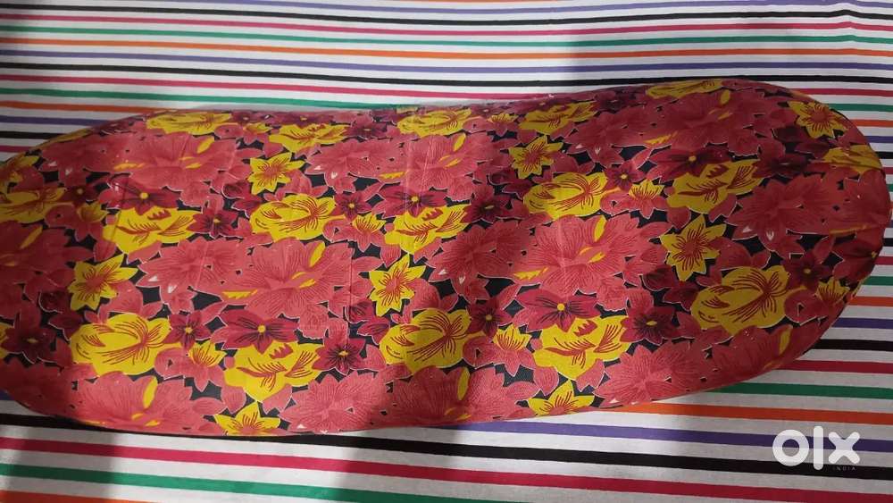 Single mattress and pillow set