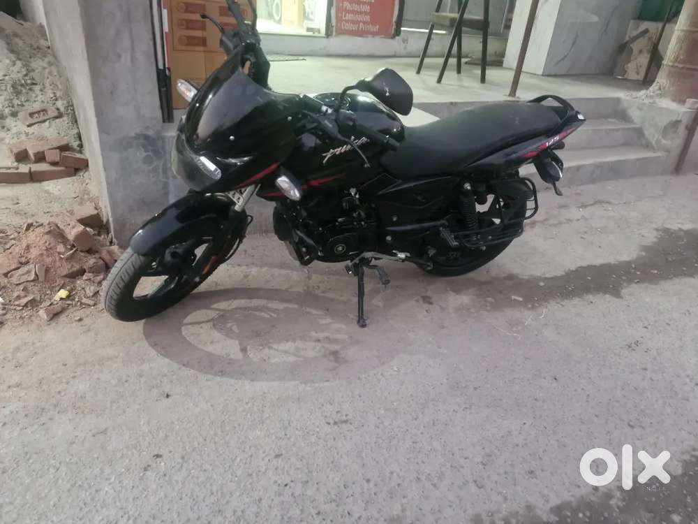 Pulser 125 cc very good condition just like new