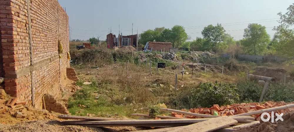 110-gaj Plot - BIG FRONT 26-FEET - near 200 Ft. Road