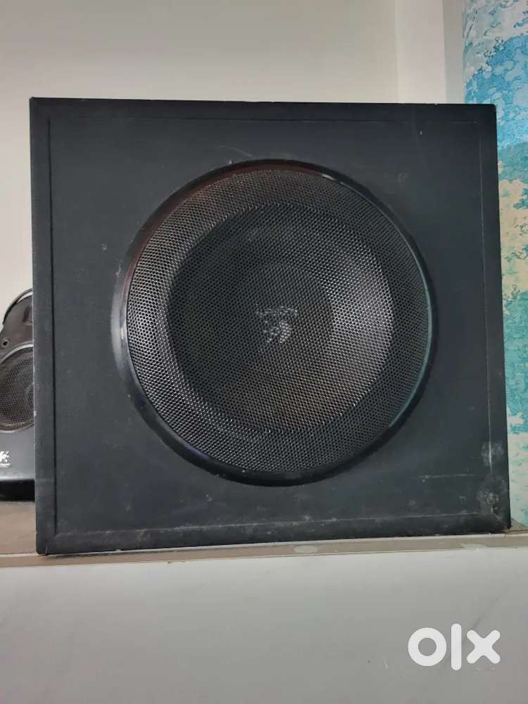 Home theater Logitech z623