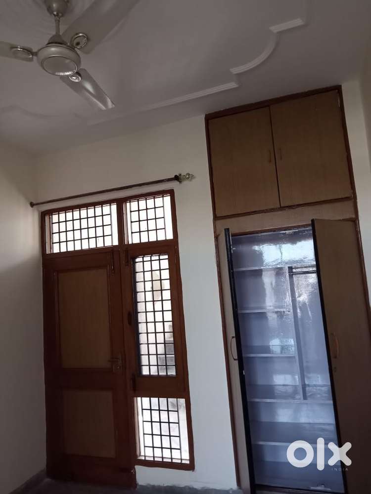 Independent 8 marla triple huge parking kothi sector 23 Chandigarh