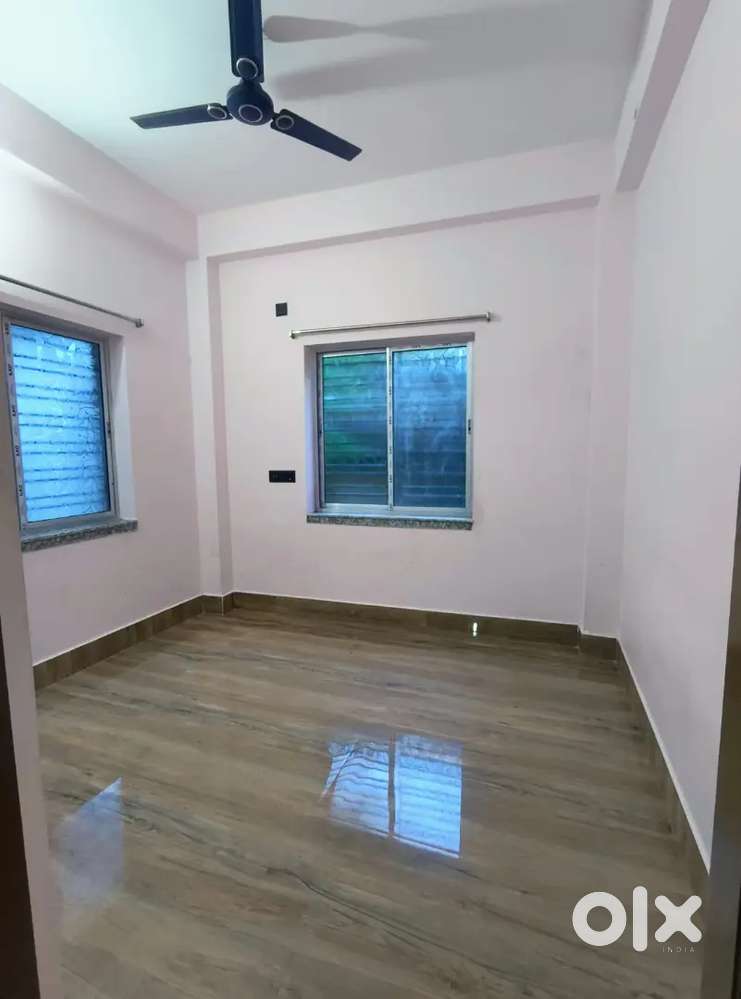 Cheap & Best 1BHK in Newtown  ₹5000  Free WiFi & Water