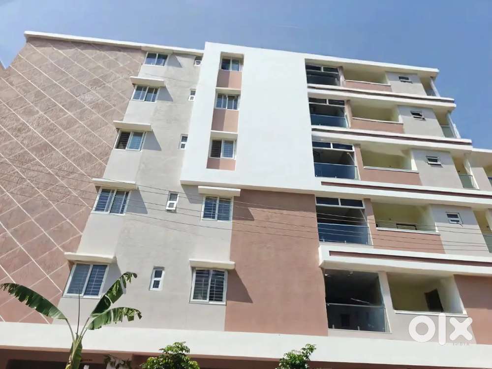 2&3BHK flats for sale at very lowest prices at boyapalem junction