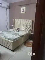 Available 3bhk fully furnished flat on patiala road Zirakpur