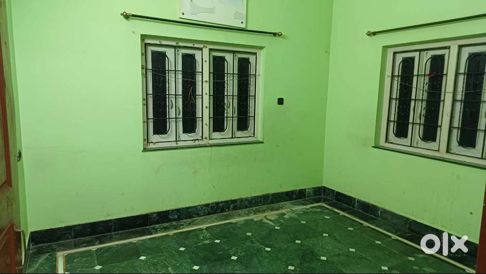 Flat and shop for rent