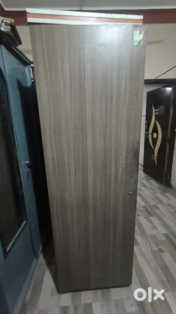 Cupboard good condition black with mirror