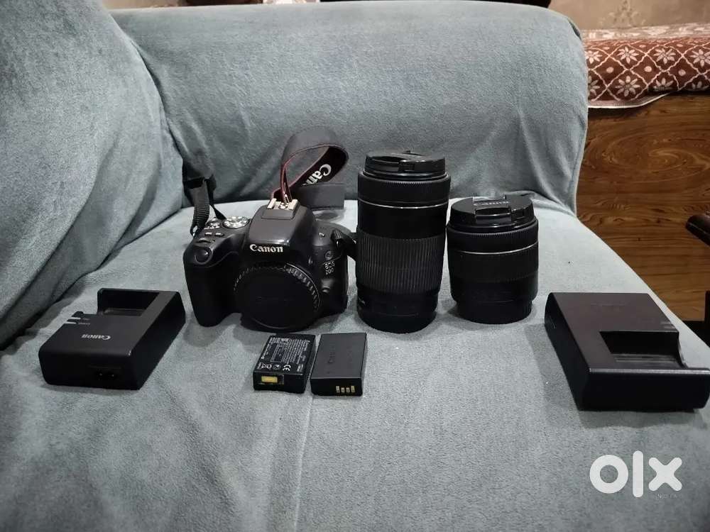 Canon EOS 200D with 18:55 and 55:250 lens
