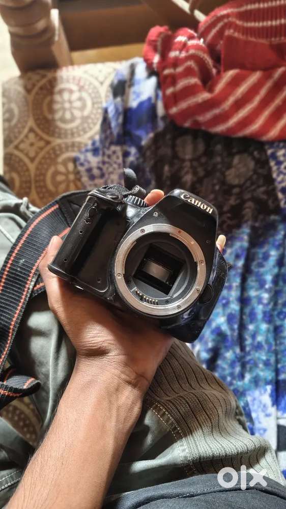 Cenon 500  iska lens nhi hai