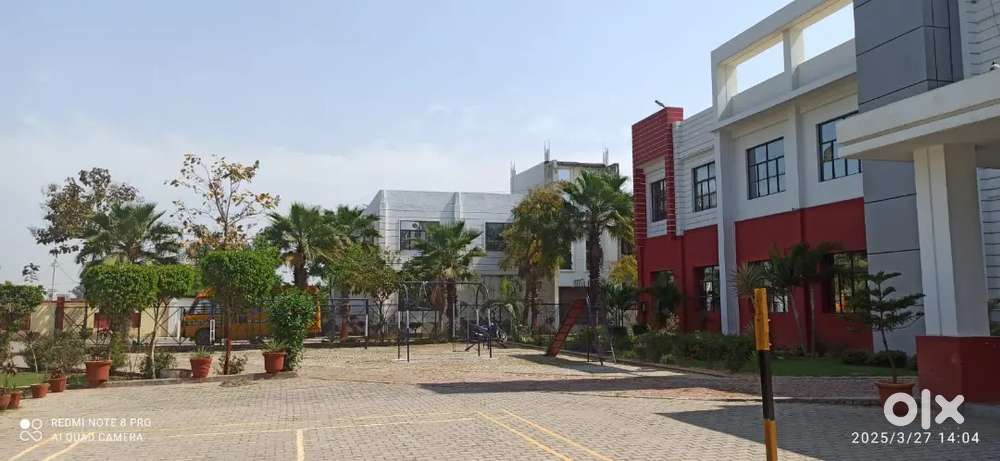 1200 sqds Commercial Plot for Sale