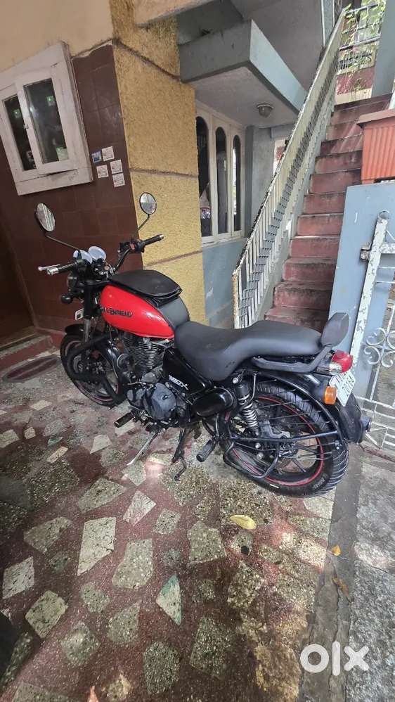 Red color Thunderbird 350x, 2nd owner