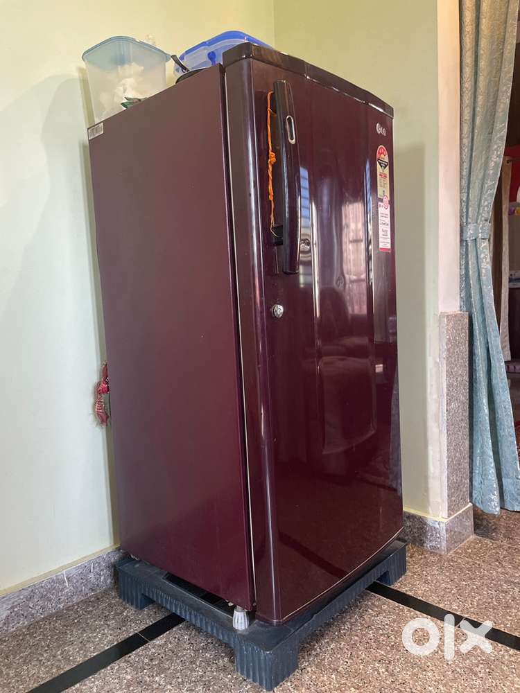 Lg fridge 4 star no dents nice working condition