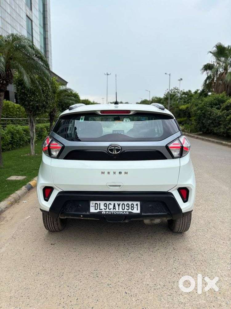 Tata Nexon 1.2 Revotron XMA AMT (S), 2022, Petrol