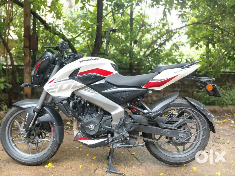 Adarsh Motors, Bajaj pulsar NS200, model 2024, excellent condition