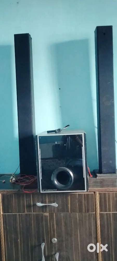 10Subwoofer  Homethetor &  02 pillar  speaker.