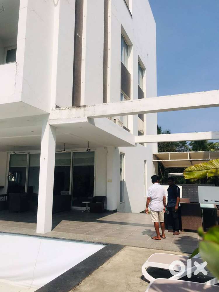 Bungalow at Injambakkam Drift wood