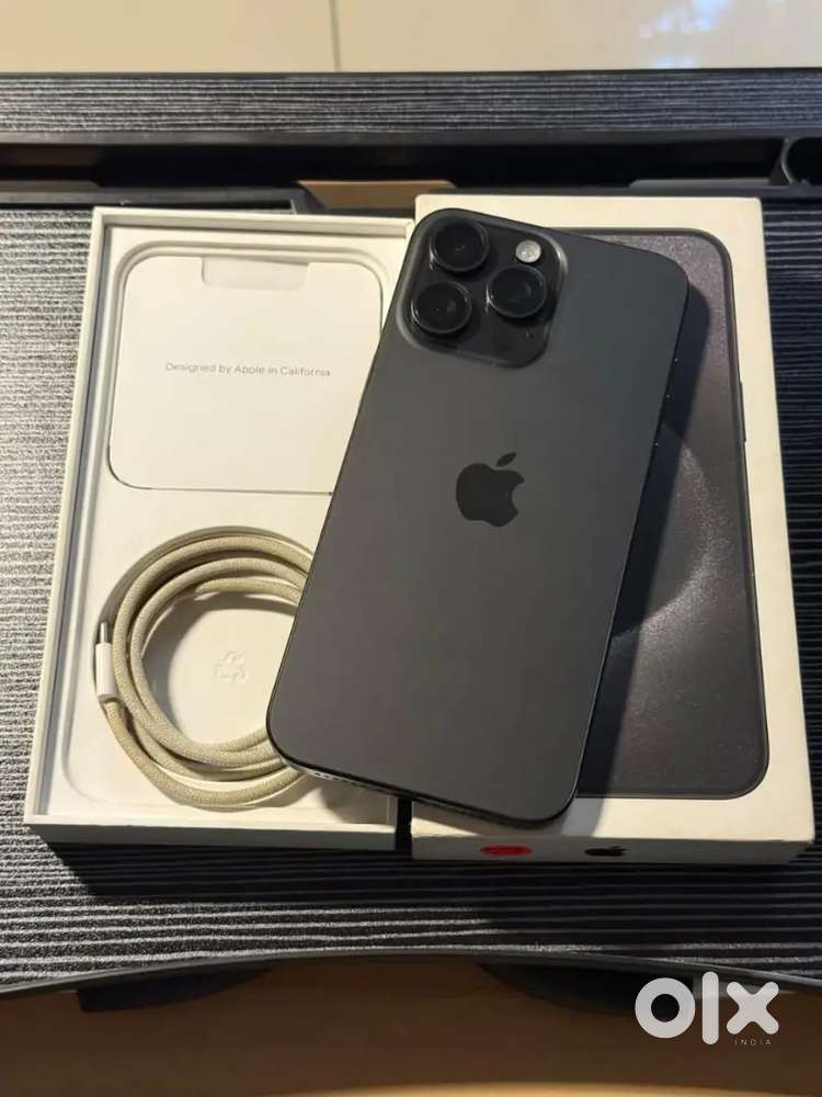 Selling my 4 month old I phone 15 pro with bill and box available