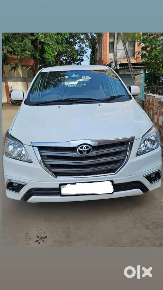 Toyota Innova 2014