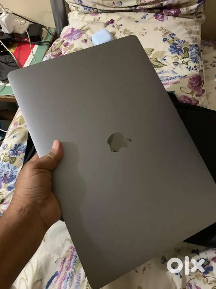 MacBook bro