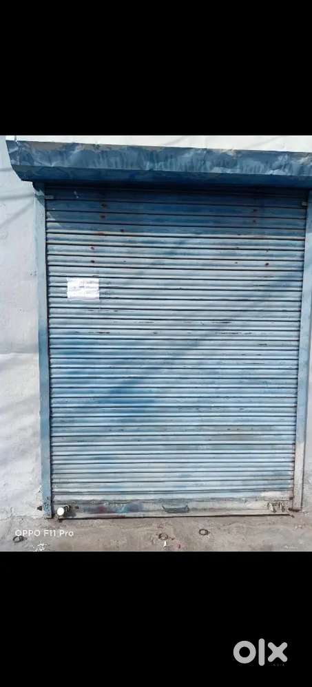 Small shop for rent