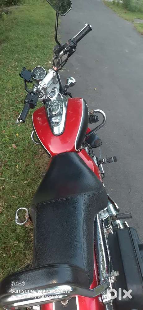 AVENGER  220 DTSI ES