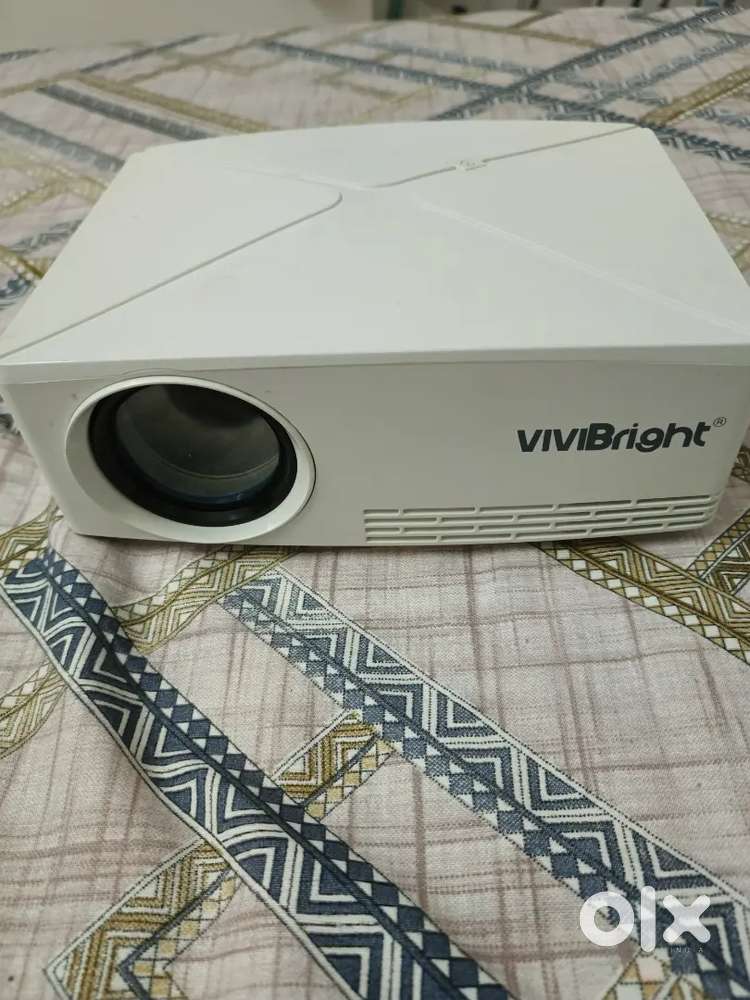 Projector vivibright