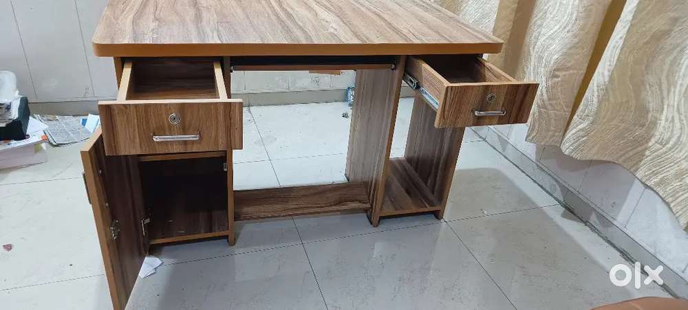 Computer Table and Chair