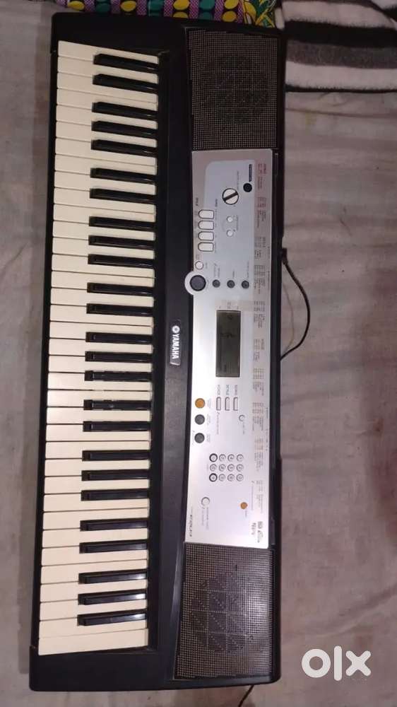 Keyboard Yamaha Organ