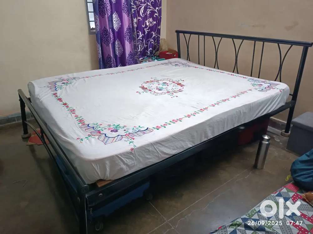 Iron Bed with Matress