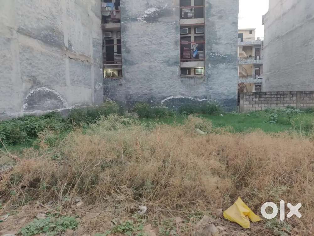 200 gaj plot at very reasonable price in Gbp crest