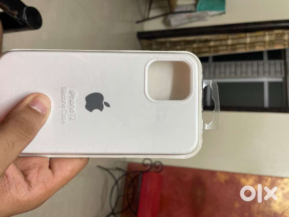 iPhone 12/ 12 pro White Silicone Case