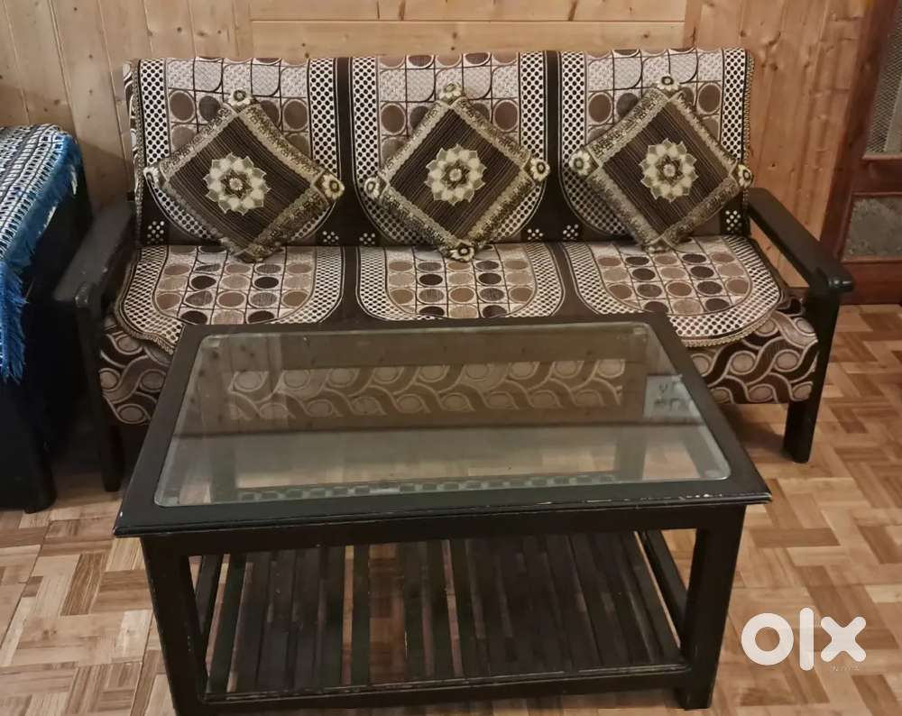 SOFA SET WITH TABLE