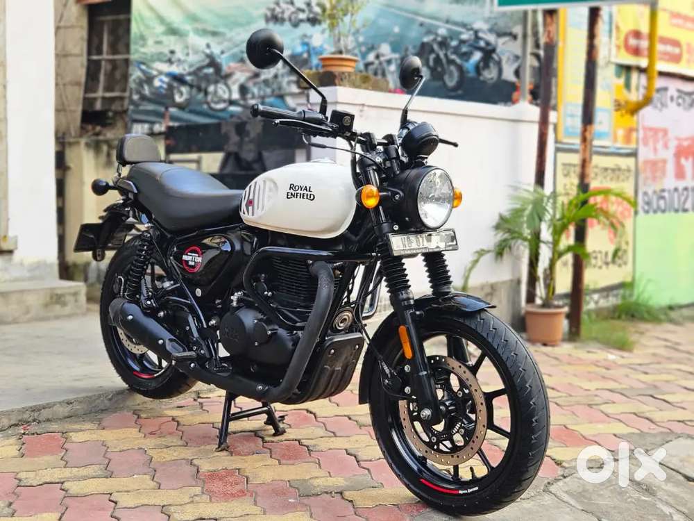 ROYAL ENFIELD HUNTER 350 MODEL ONLY 6 MONTH OLD BIKE