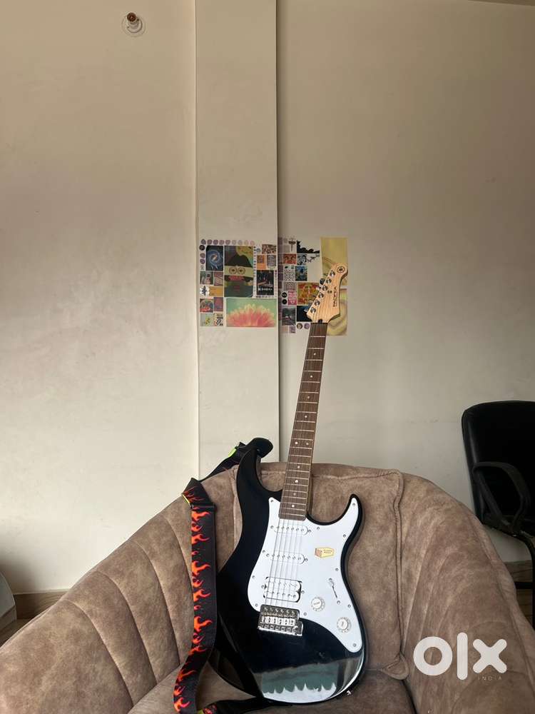 Electric Guitar Yamaha Pacifica 112J BLK with Aroma Amplifier