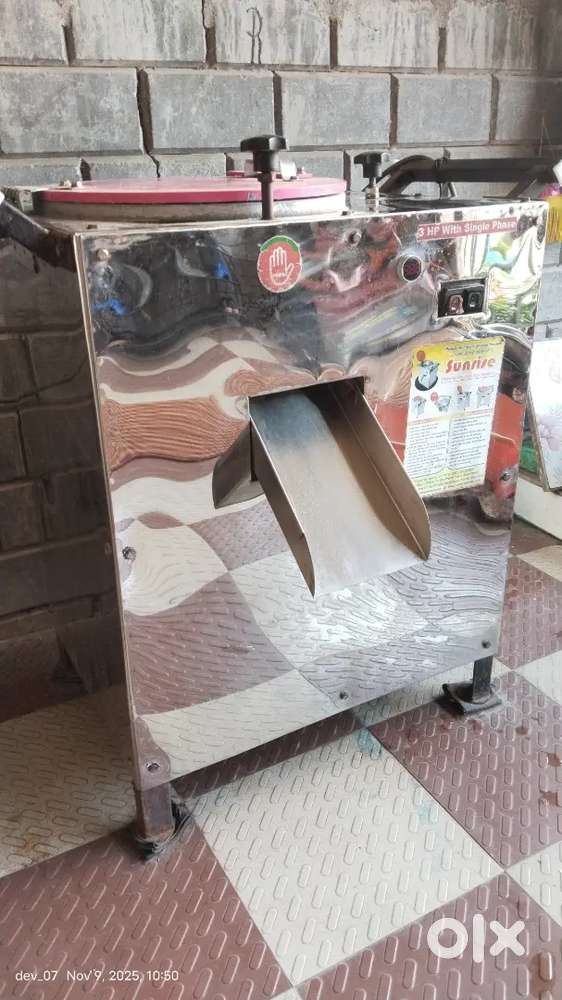 मसाला आणि ग्रेव्ही ग्राईंडर मशीन