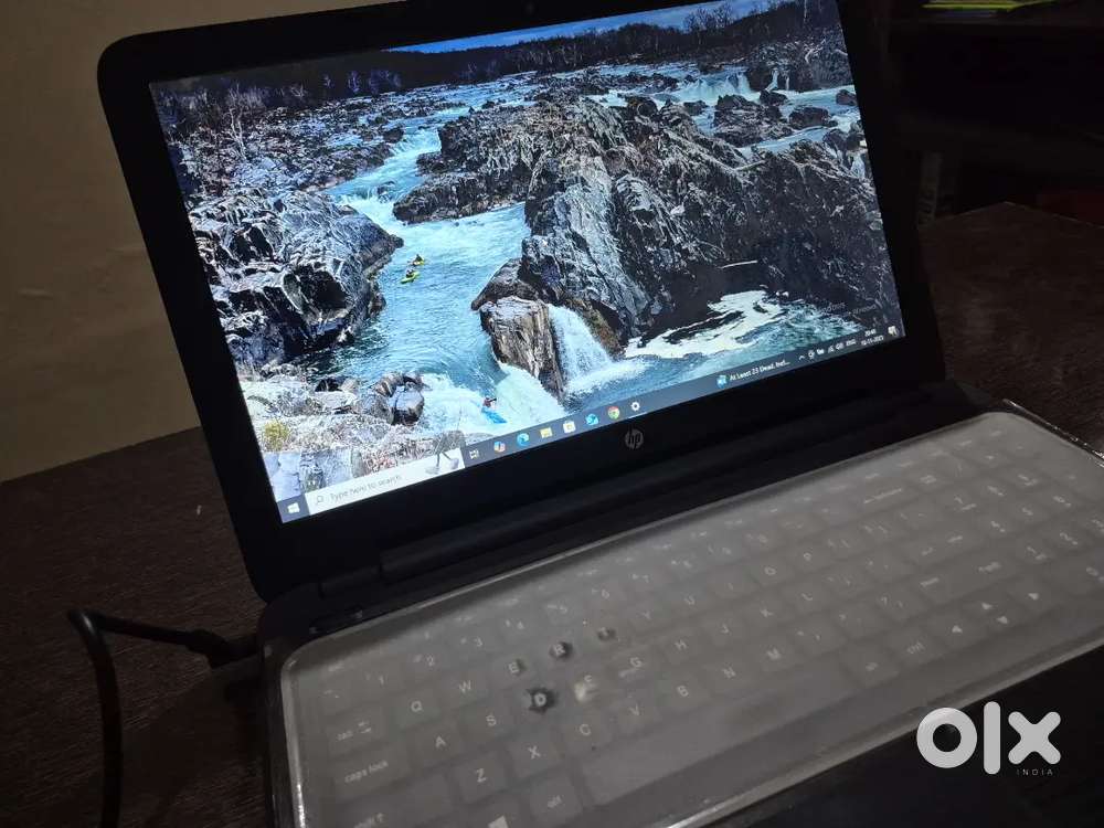 HP LAPTOP new looking condition for sale