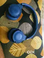 Jbl 750btnc bluetooth headphones at low price 2499