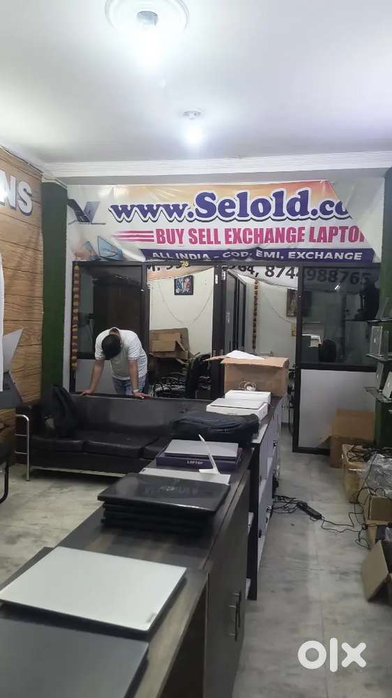 COMPUTER HARDWARE FIELDS ENGINEER BIKE COMPALSARY