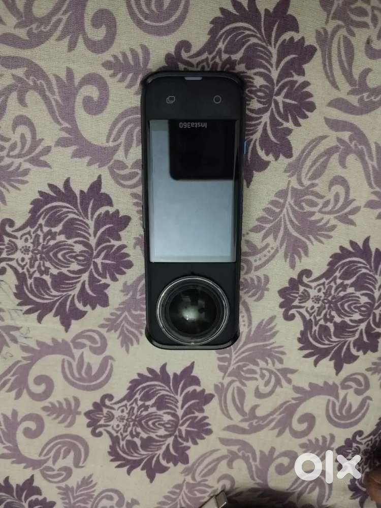 Insta 360 X4