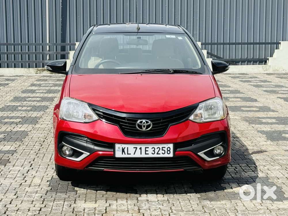 Toyota Etios Liva 1.2 VX Dual Tone, 2017, Petrol