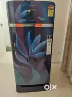 7 month old Samsung fridge in 220 liters