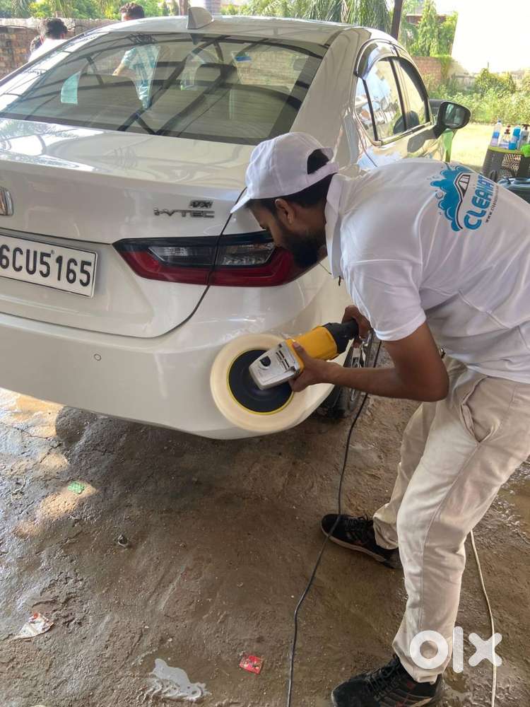 CAR WASHING