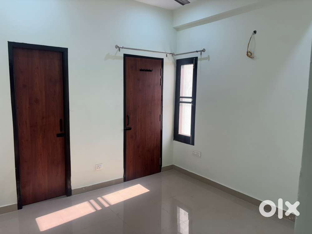 single room set available for rent at Bari Brahmana