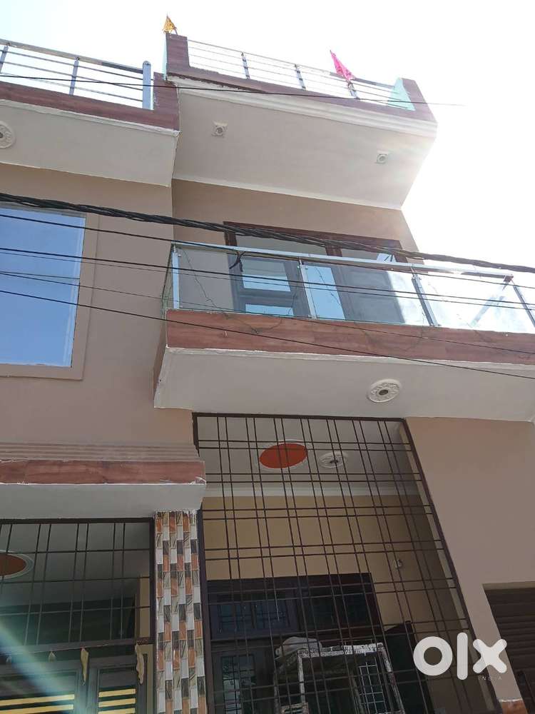 Independent floor near Delhi roorkee highway