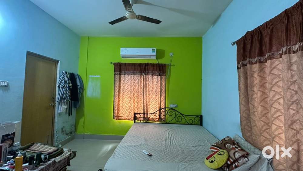 1 bed room sharing for bachelore