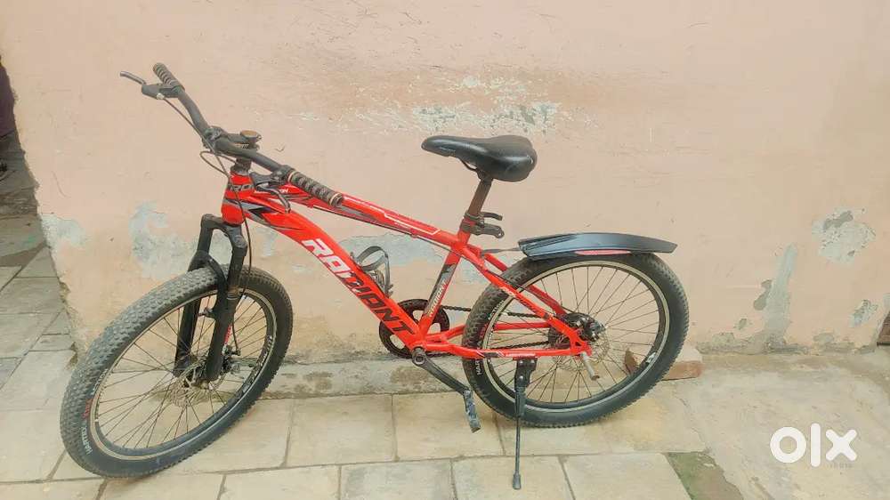 Streethawk kids bicycle in red colour