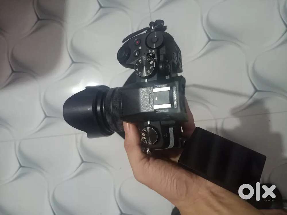 Lumix G85.