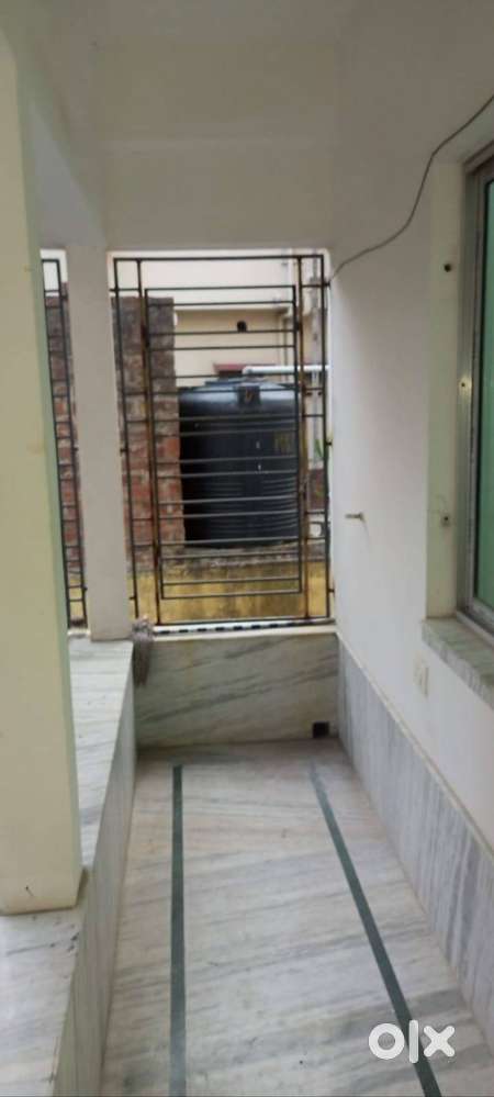 flat rent at tarulia 2nd lane kestopur near sector v salt lake.
