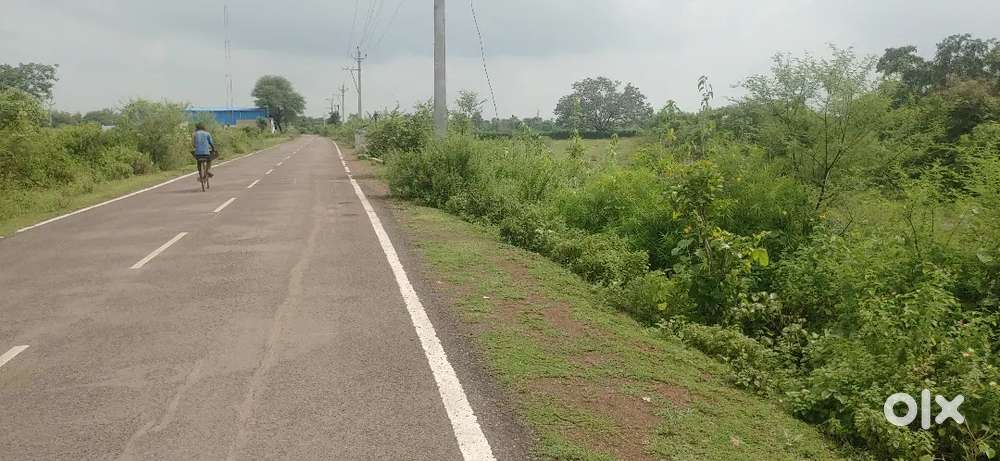 मेन डामर रोड खमरिया में प्लॉट गोदाम, फॉर्म हाउस,लघु उद्योग के लिए